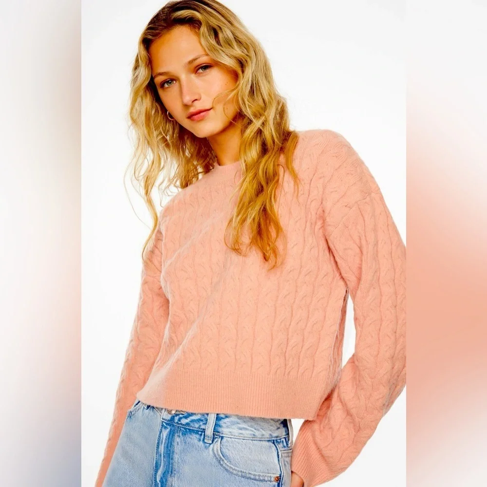 Dynamite Women's Pink Cable Knit Sweater size Large - Picture 1 of 5